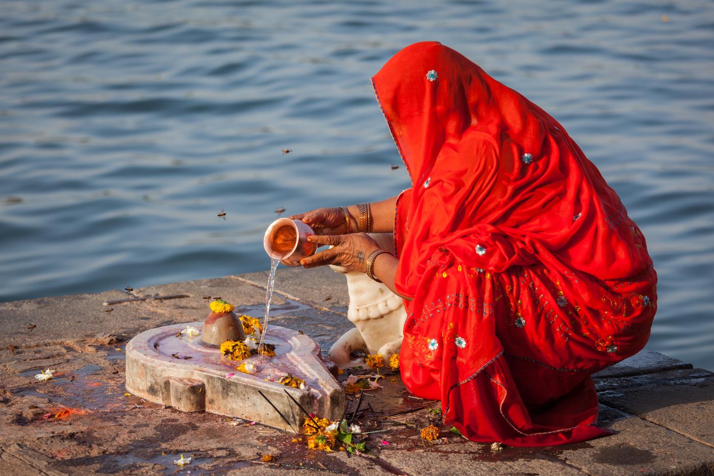 Morning pooja on the holy river